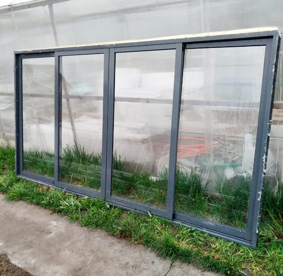 остекление с балкона продать